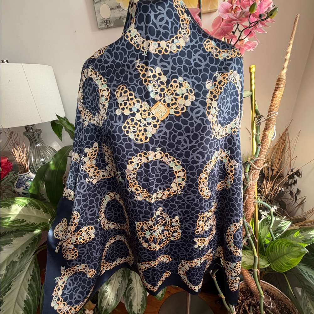 Chanel Coco No. 5 Midnight Blue and Gold Silk Scarf. - Picture 9 of 10